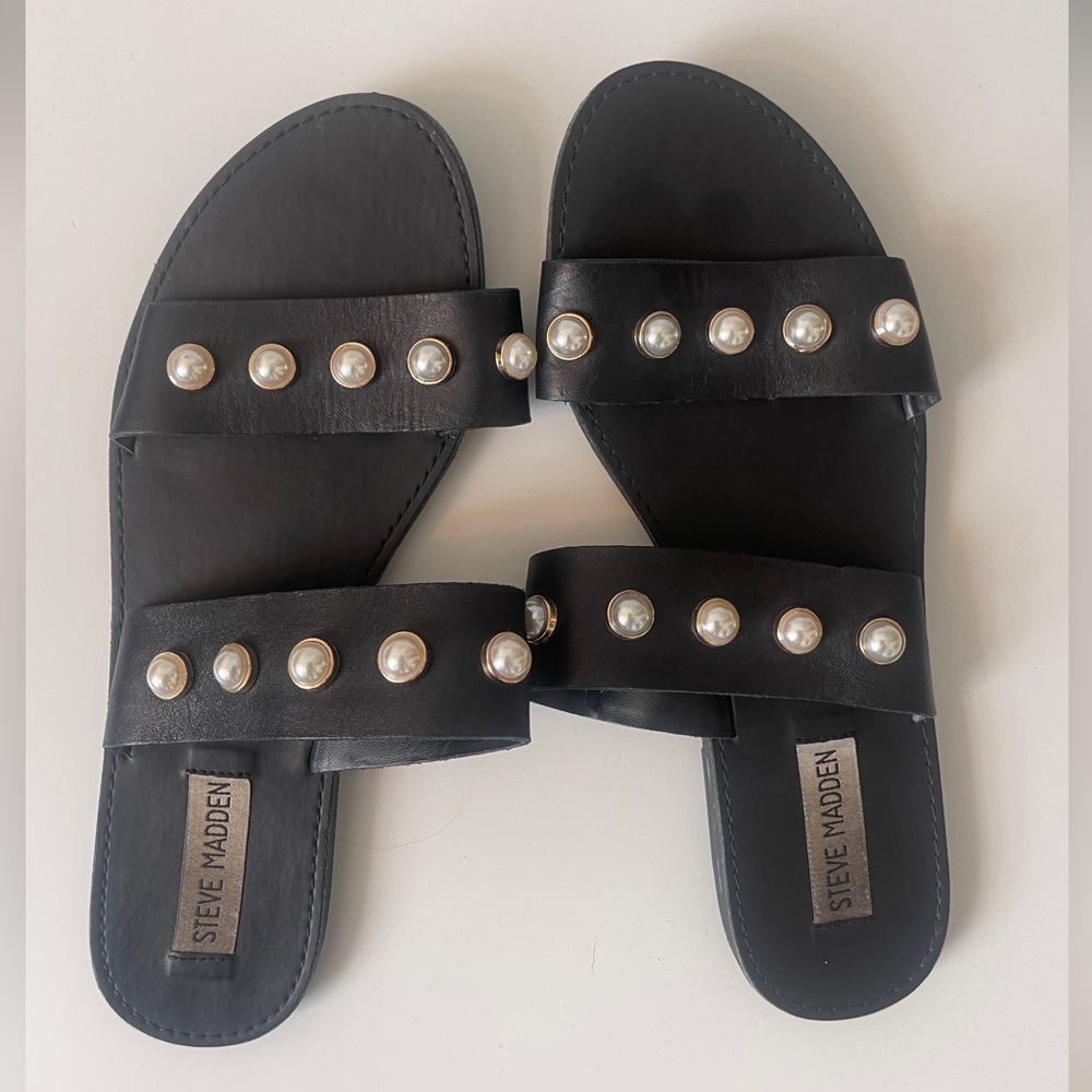 Steve Madden Pearl Black Sandals